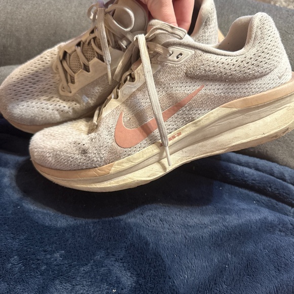 Nike air womens athletic shoes size 9 - Picture 3 of 8